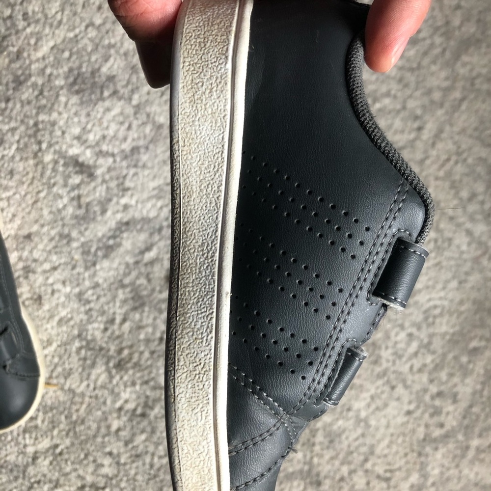 Boys adidas sneakers. Toddler size 9. Dark grey. - Picture 8 of 10